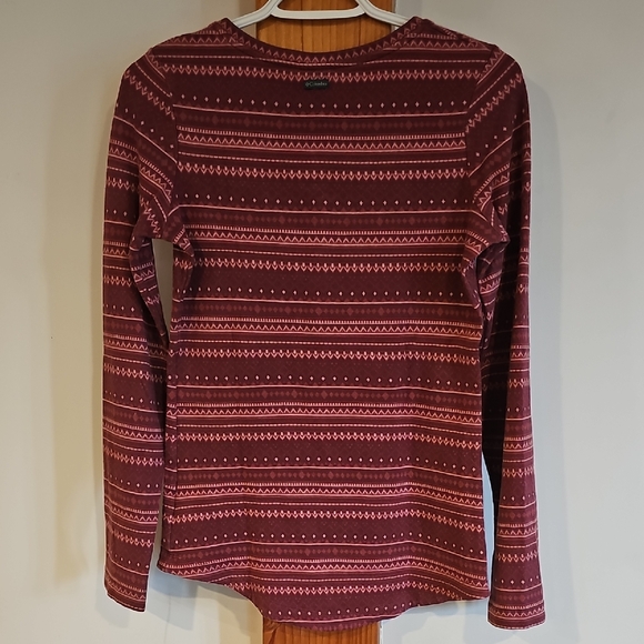 Women's COLUMBIA long Sleeved Burgundy Top - Picture 5 of 5